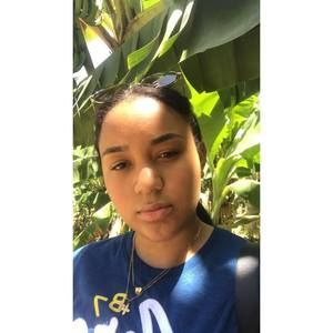 Meet your Posher, Perla